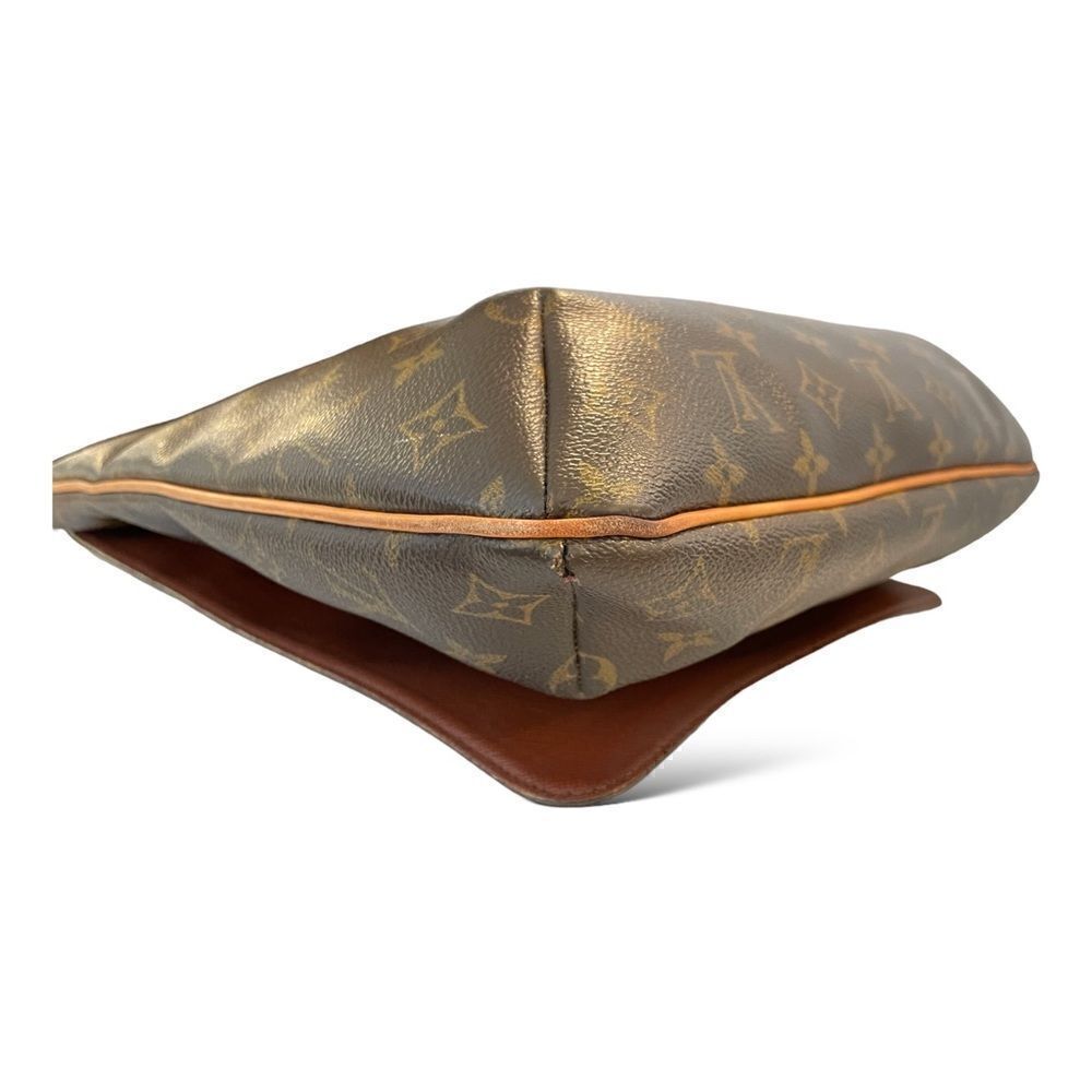 LOUIS VUITTON Vintage RARE Crossbody Flap Bag - Picture 12 of 13